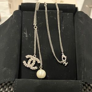 CHANEL Silver Necklace with Pearl and Crystal Logo